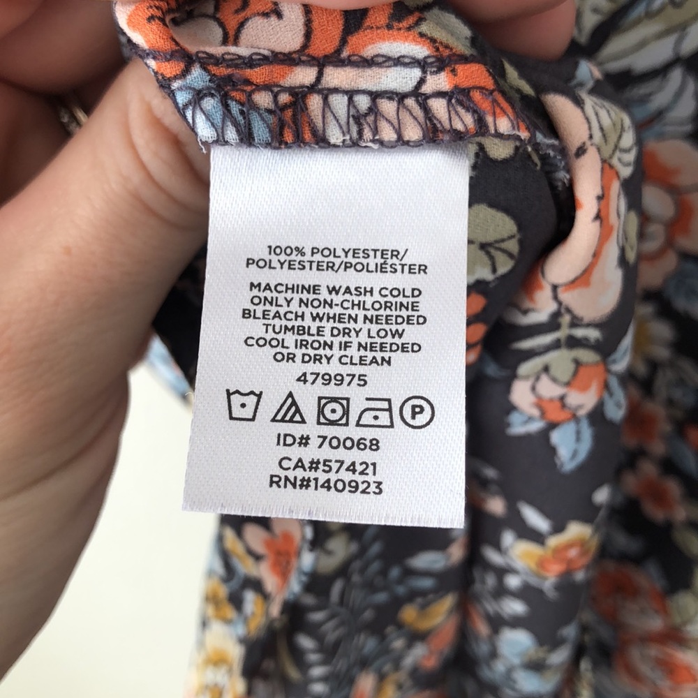 Loft Floral Button Back Top With Split Overlappin… - image 6